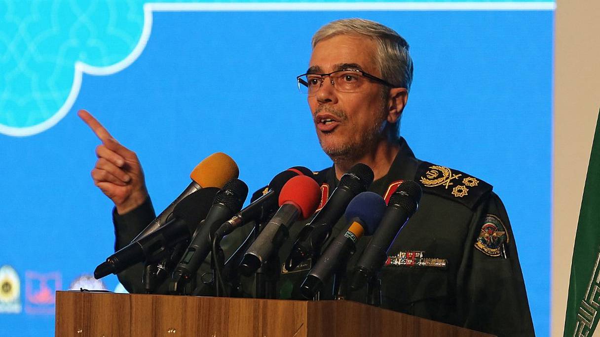 Le chef d'état-major des forces armées iraniennes, le général de division Mohammad Bagheri, prend la parole lors de la Conférence internationale sur les revendications juridiques et internationales de la "Sainte Défense" à Téhéran, le 23 février 2021.
