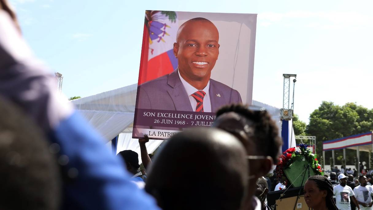 Des personnes en deuil assistent aux funérailles au Cap-Haïtien, le 23 juillet 2021, du président haïtien Jovenel Moïse, assassiné à Port-au-Prince, en Haïti, le 7 juillet 2021 (archives).
