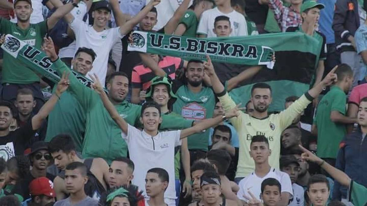 Les supporters de l'US Biskra.
