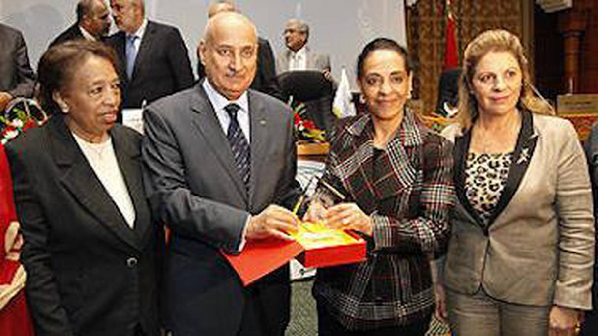 Présidente déléguée de l’Union nationale des femmes du Maroc, la princesse avait été honorée lors de la Conférence internationale sur les valeurs de citoyenneté et l’alliance des civilisations, en 2012.
