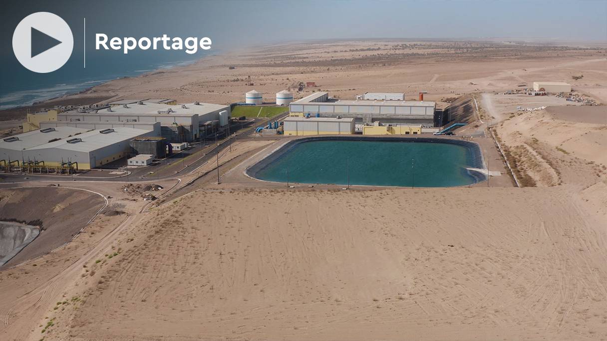 A Agadir, la population a commencé à être alimentée en eau potable dessalinée de station de Chtouka en janvier 2022 (près de 110.000 mètres cube par jour), et près de 100 exploitations agricoles bénéficient de cette eau d’irrigation.
